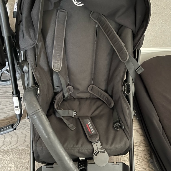 Bugaboo Fox 2 Stroller and Bassinet - Picture 5 of 9